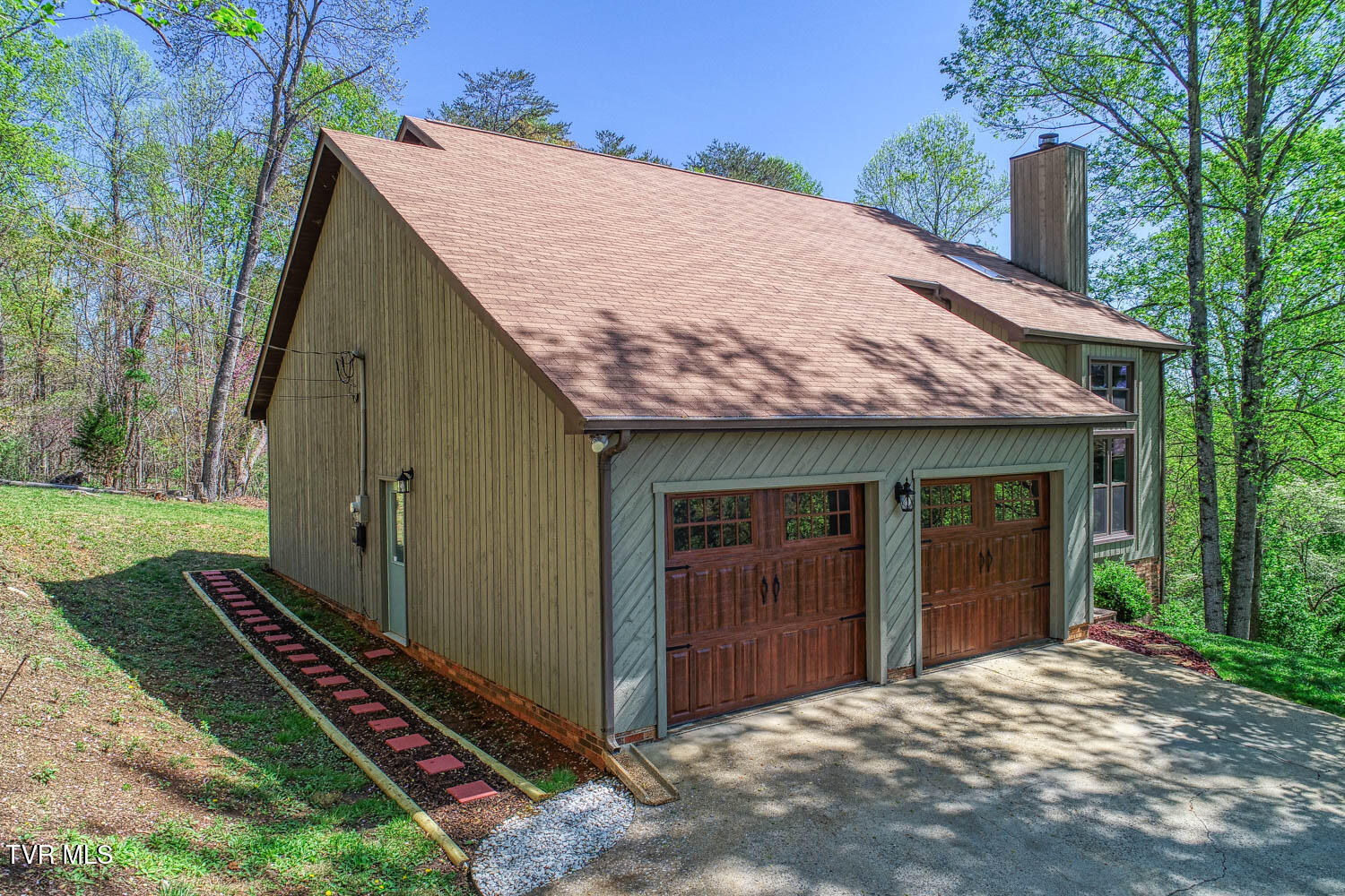 804 Seven Oaks Drive, Mount Carmel, Tennessee image 6