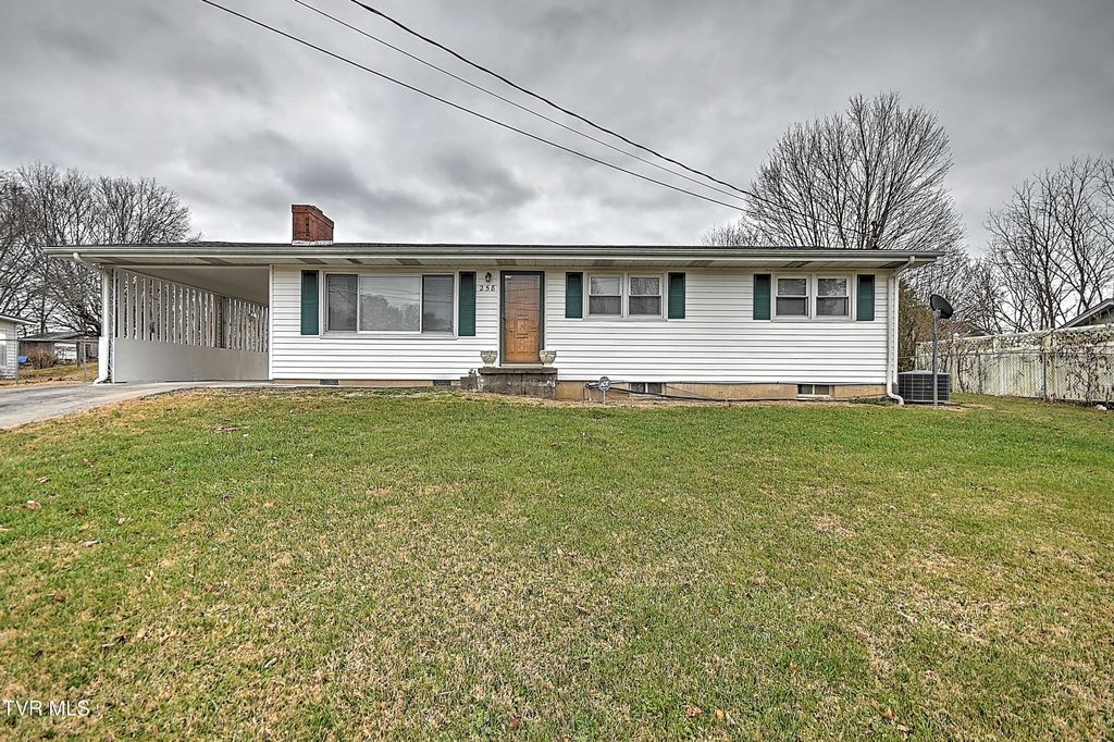 Photo of 258 Blackburn Circle, Bristol, TN 37620 (MLS # 9989861)