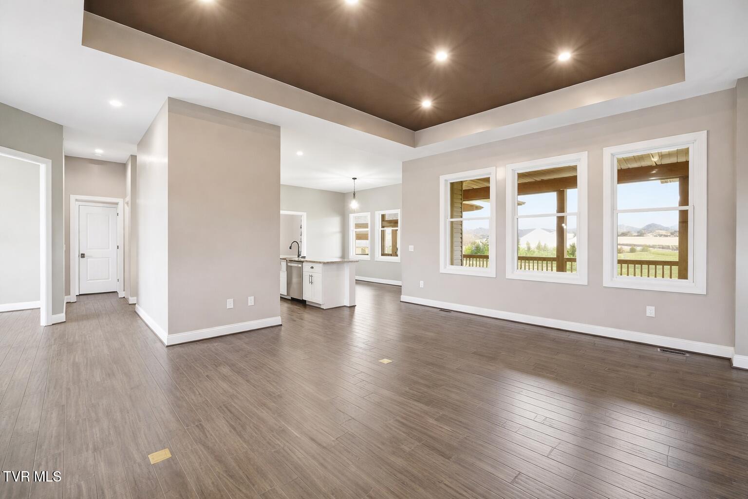 563 Pleasant Valley Road