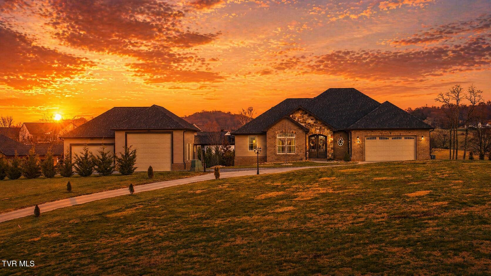 563 Pleasant Valley Road