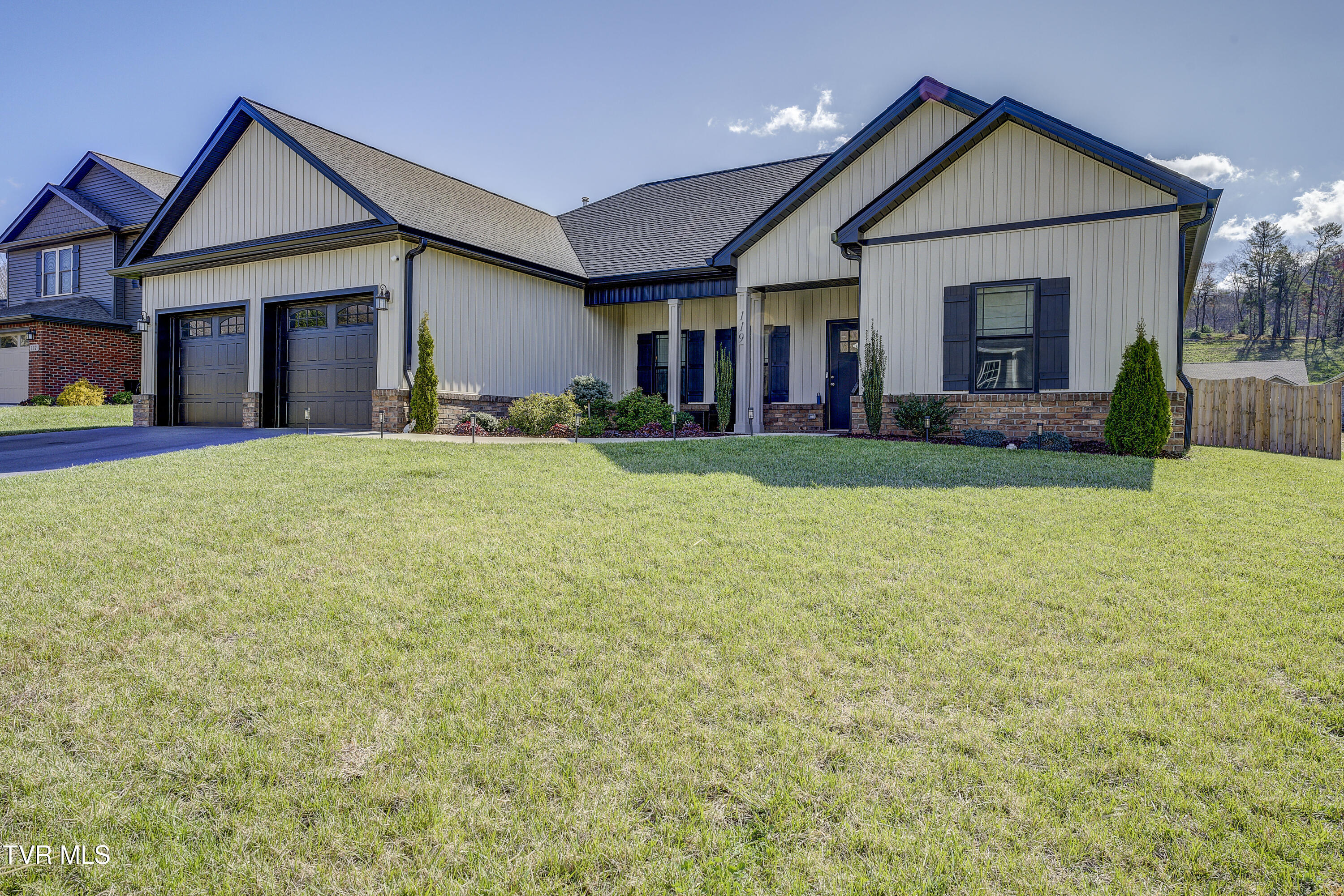 119 Ervin Loop, Erwin, Tennessee image 2