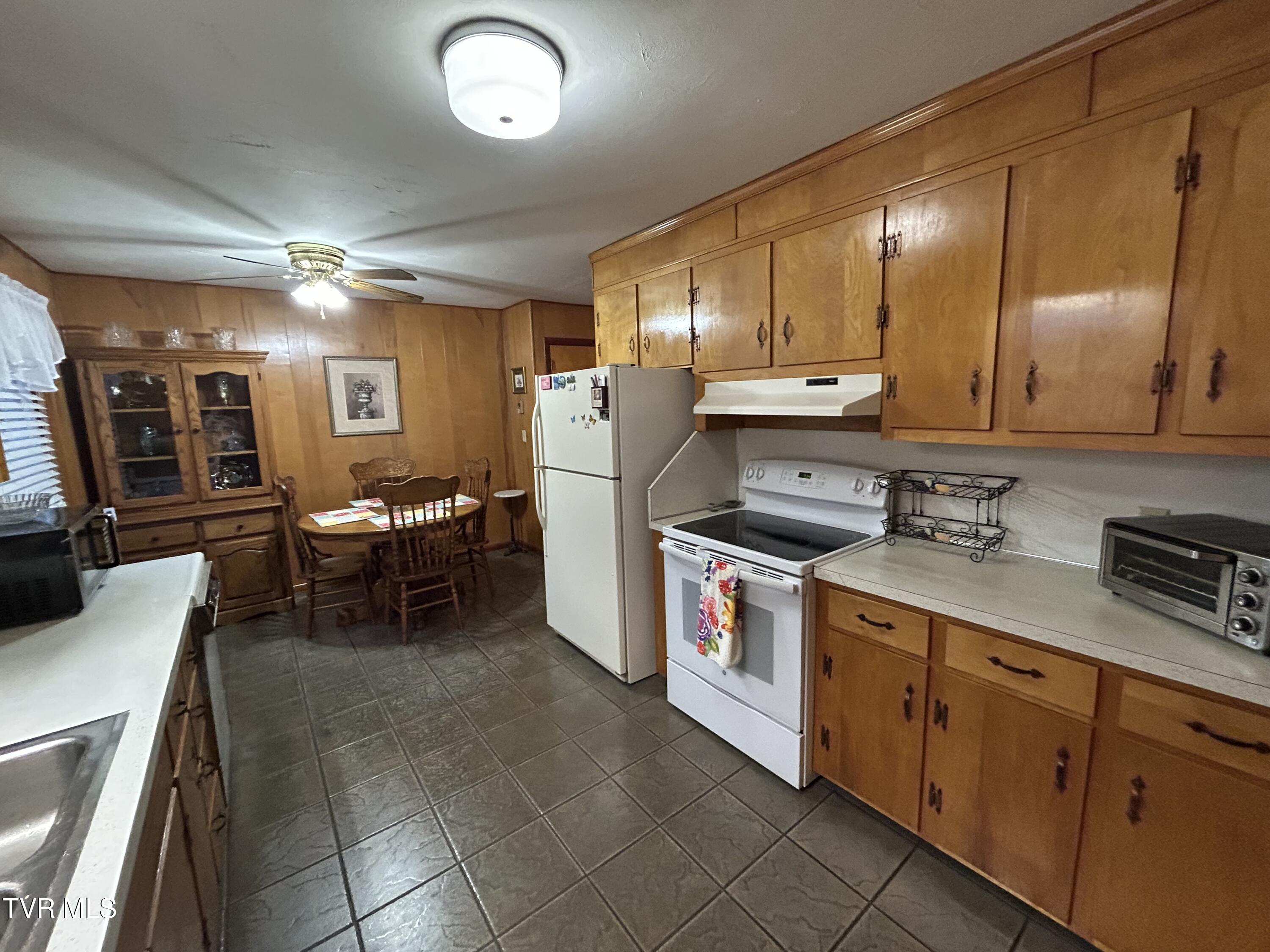 333 Broyles Avenue, Church Hill, Tennessee image 9