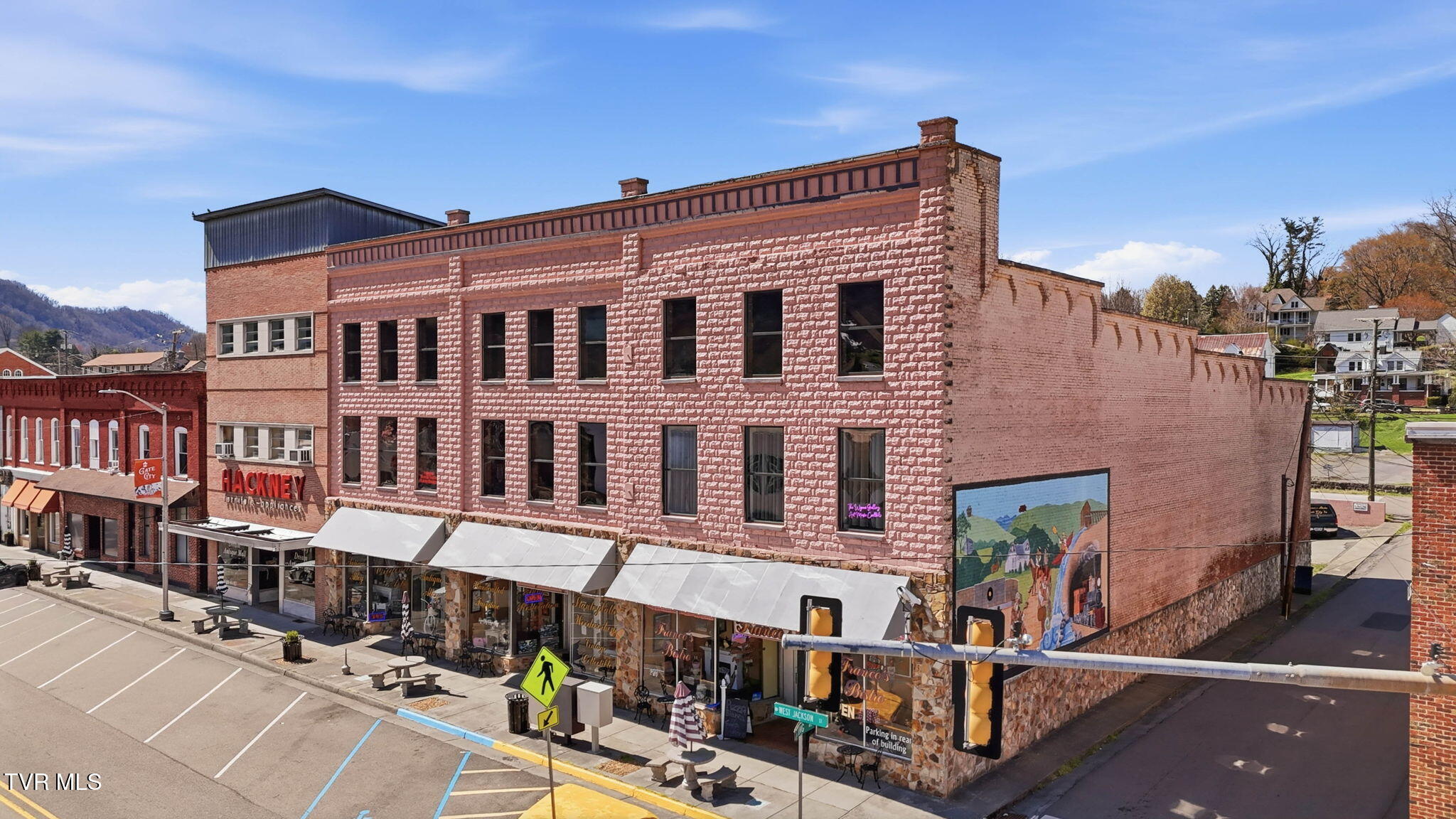 12-web-or-mls-114 W Jackson St-2