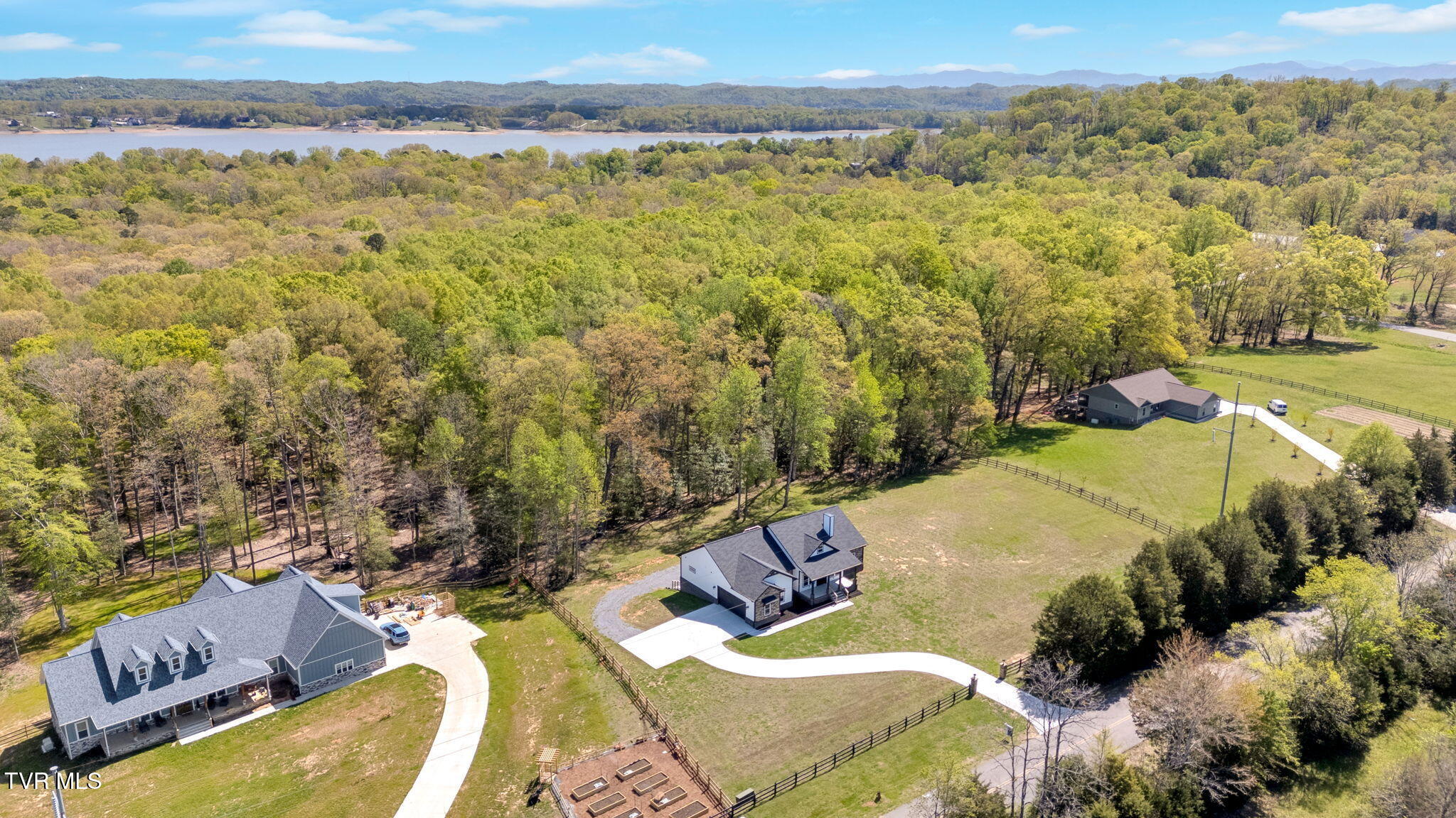 964 Deerwood Drive, Dandridge, Tennessee image 50