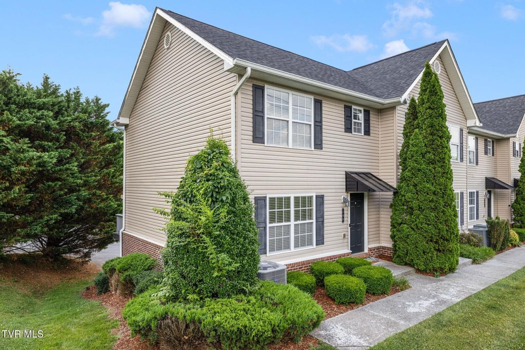 Photo of 2121 Greenwood Drive #Apt 100, Johnson City, TN 37604 (MLS # 9996813)