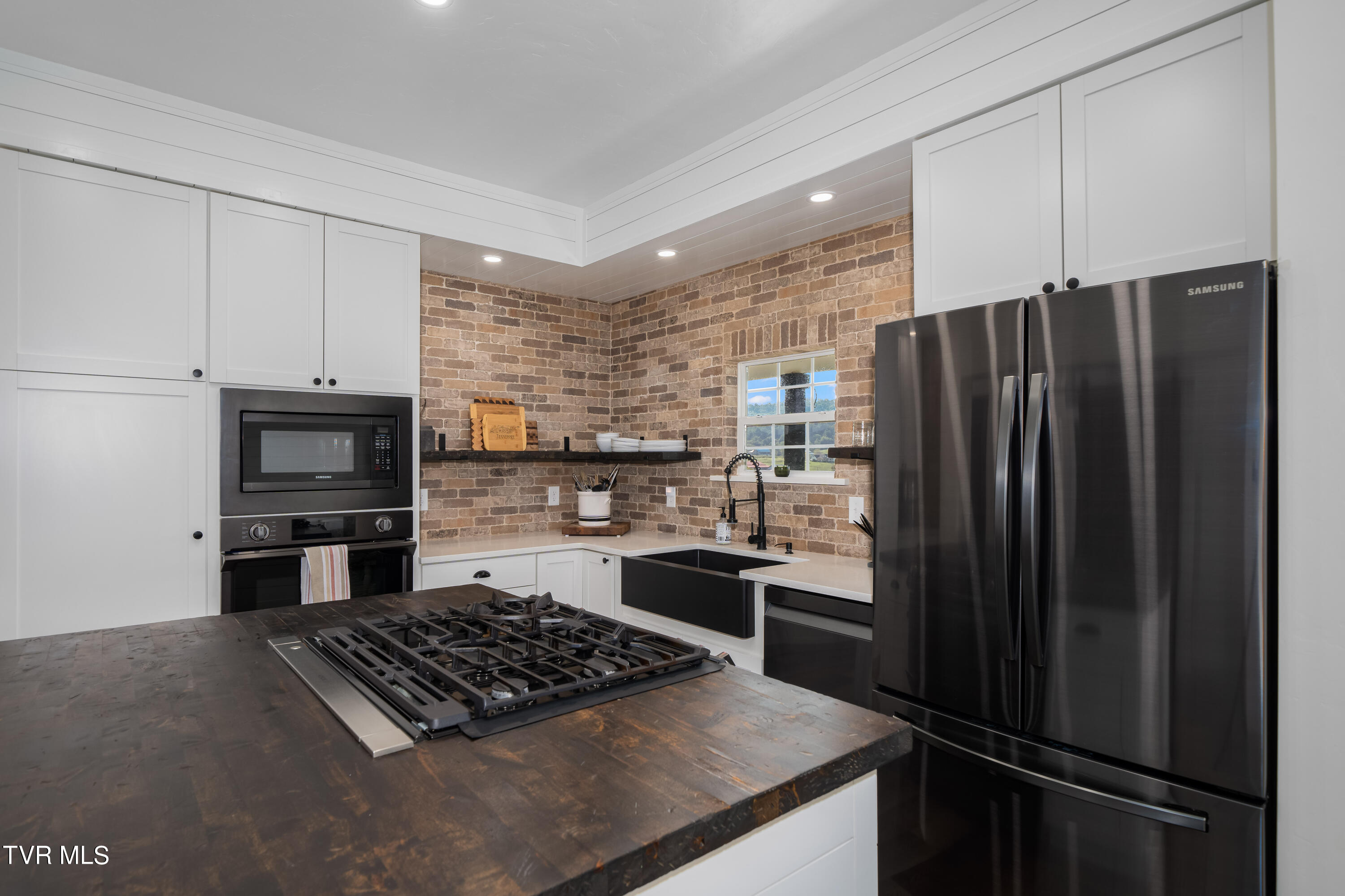 3233 Stanley Valley Road, Surgoinsville, Tennessee image 22