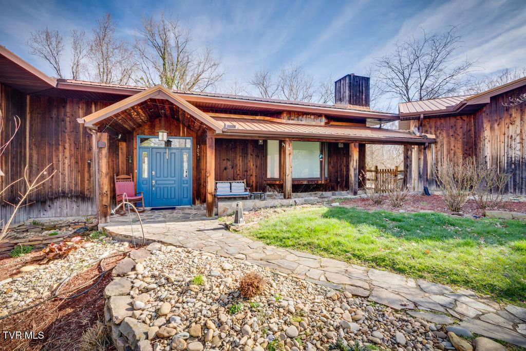 Photo of 305 Pleasley Road, Kingsport, TN 37660 (MLS # 9985227)