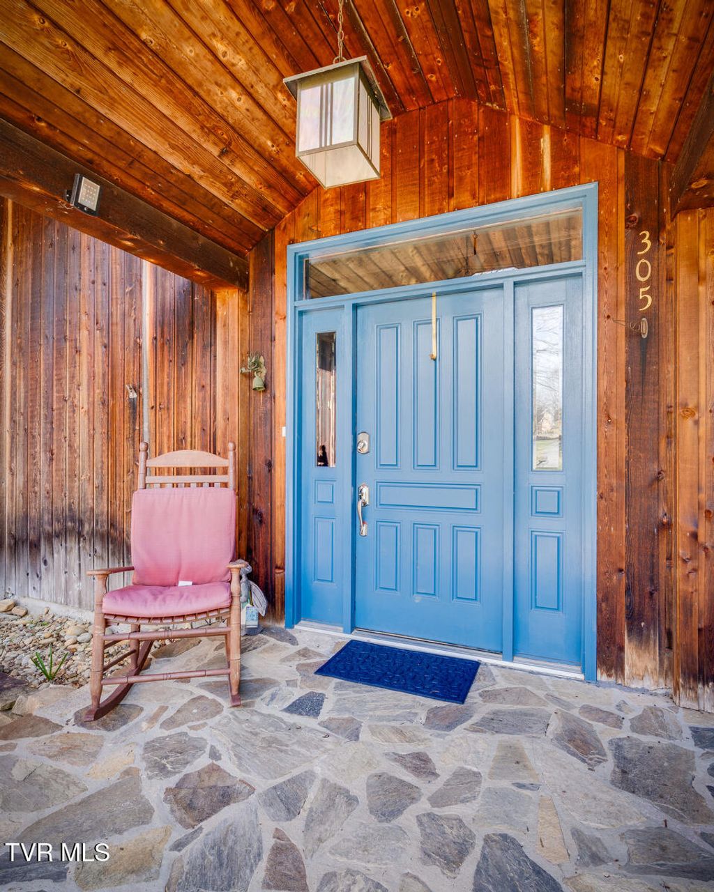 Photo of 305 Pleasley Road, Kingsport, TN 37660 (MLS # 9985227)