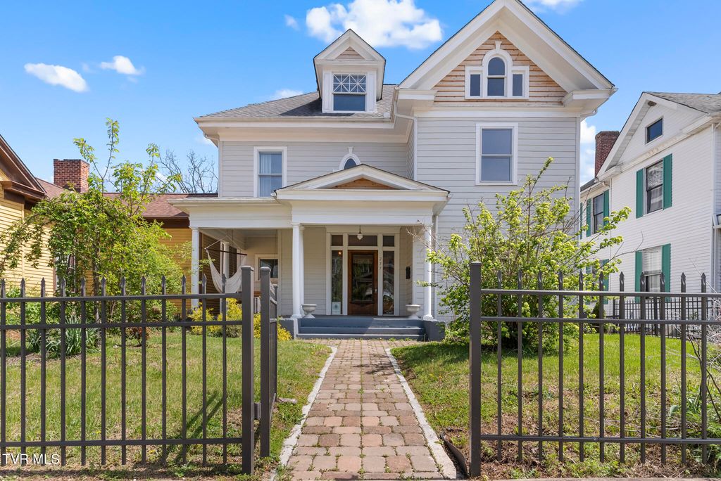 Photo of 237 Solar Street, Bristol, VA 24201 (MLS # 9993752)