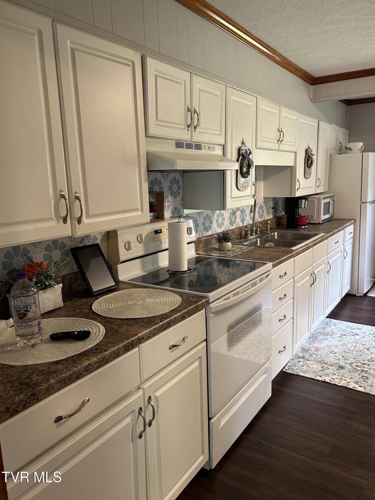 200 Glenbrook Mountain Road, Keokee, Virginia image 25