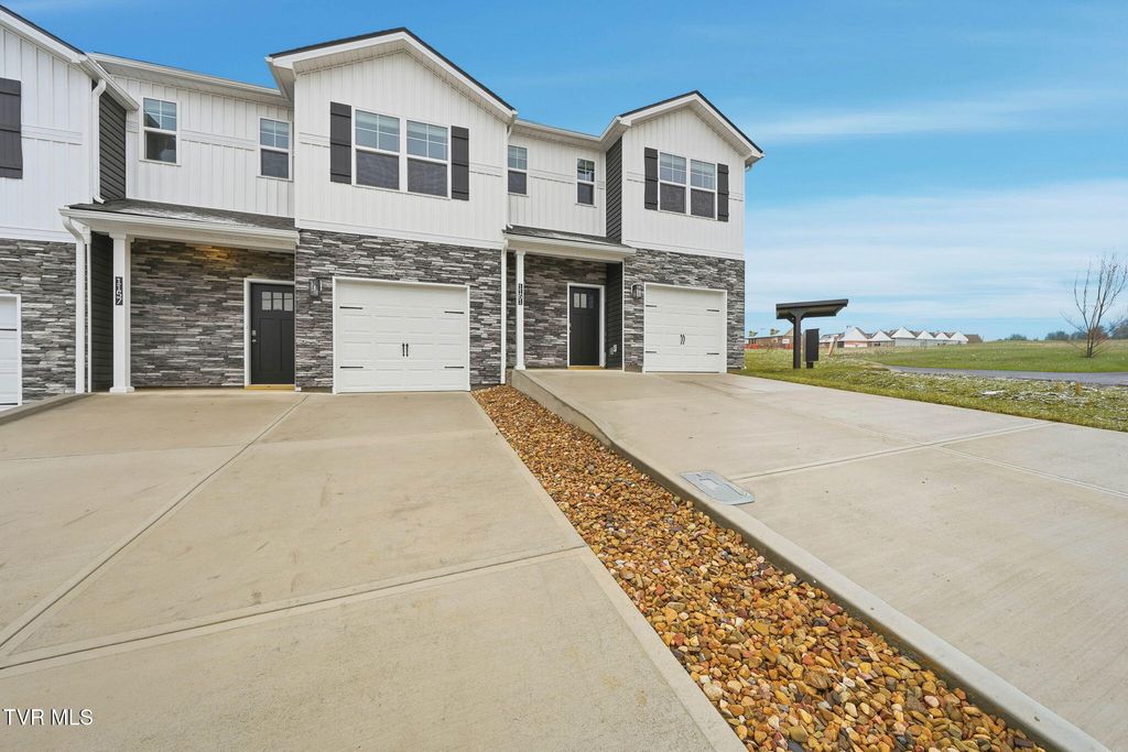 Photo of 1161 Wenna Way, Kingsport, TN 37664 (MLS # 9985691)