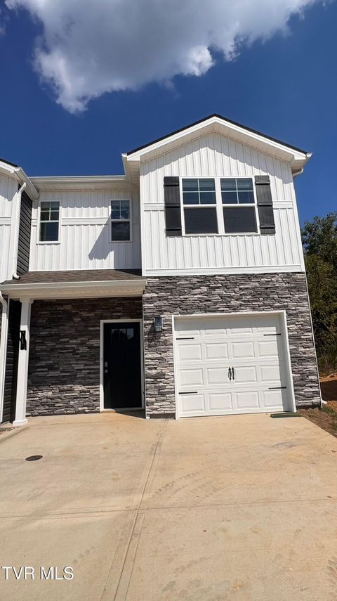 Photo of 1161 Wenna Way, Kingsport, TN 37664 (MLS # 9985691)