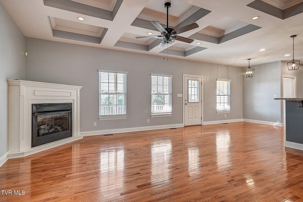 Photo of 442 Grovemont Place, Piney Flats, TN 37686 (MLS # 10000814)