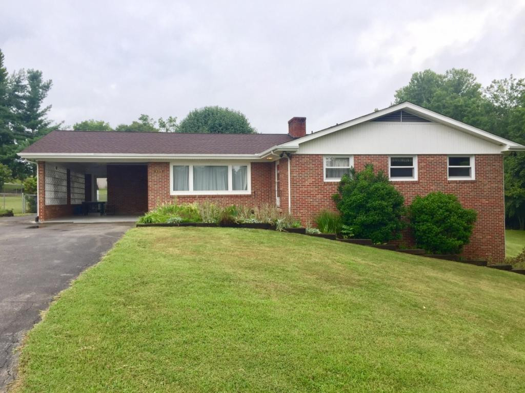 Photo 1 of 34 — 405 Waltz Lane, Kingsport, TN 37663