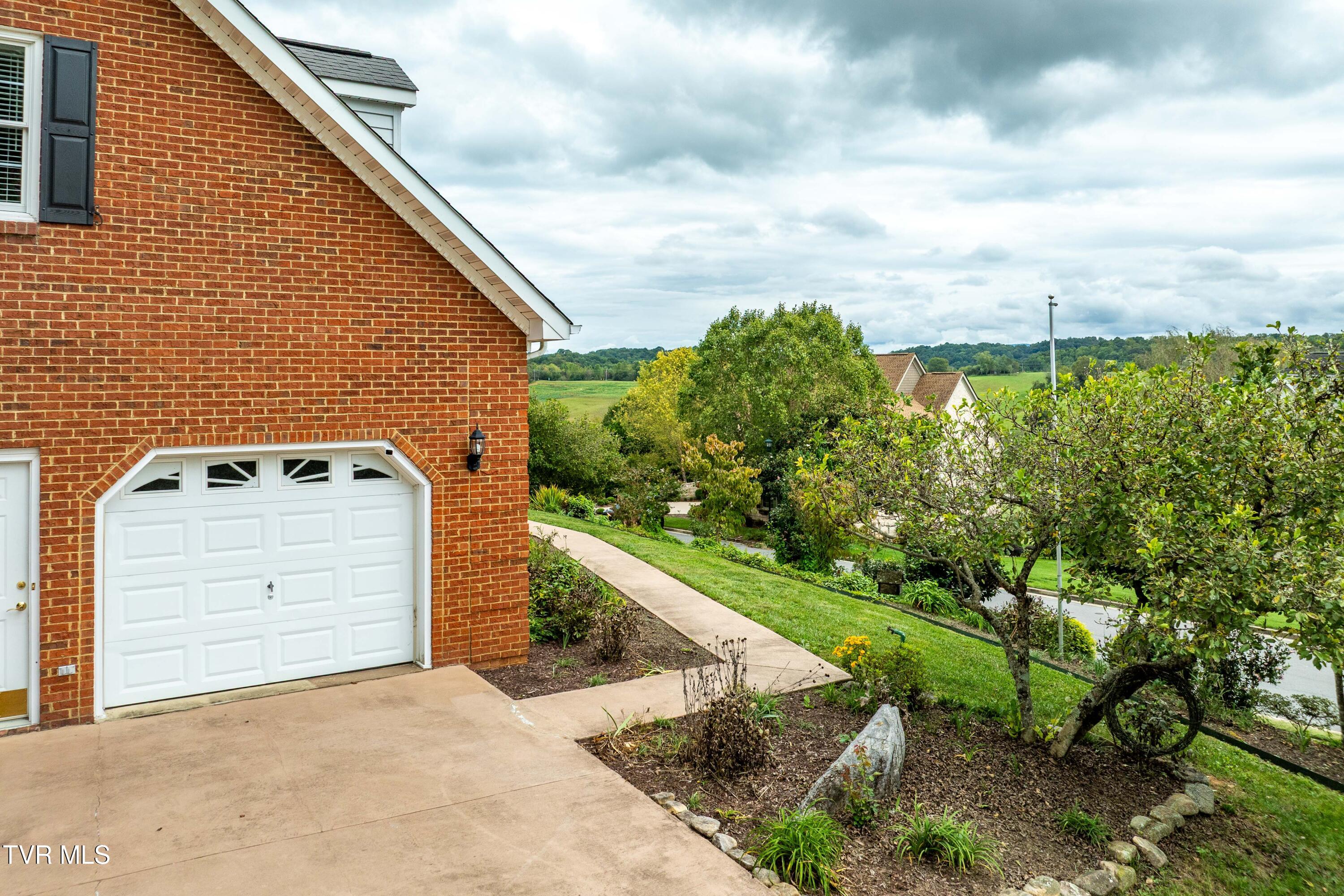 168 Laurel Ridge Drive