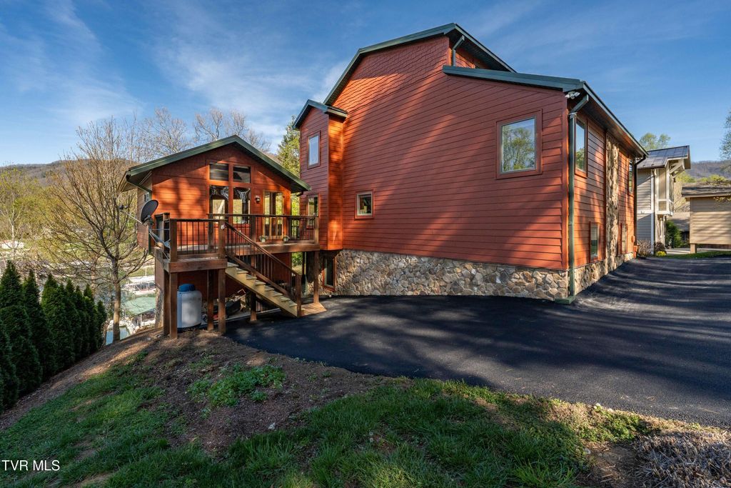 Photo of 134 Summer Hill Private Drive, Butler, TN 37640 (MLS # 9993928)