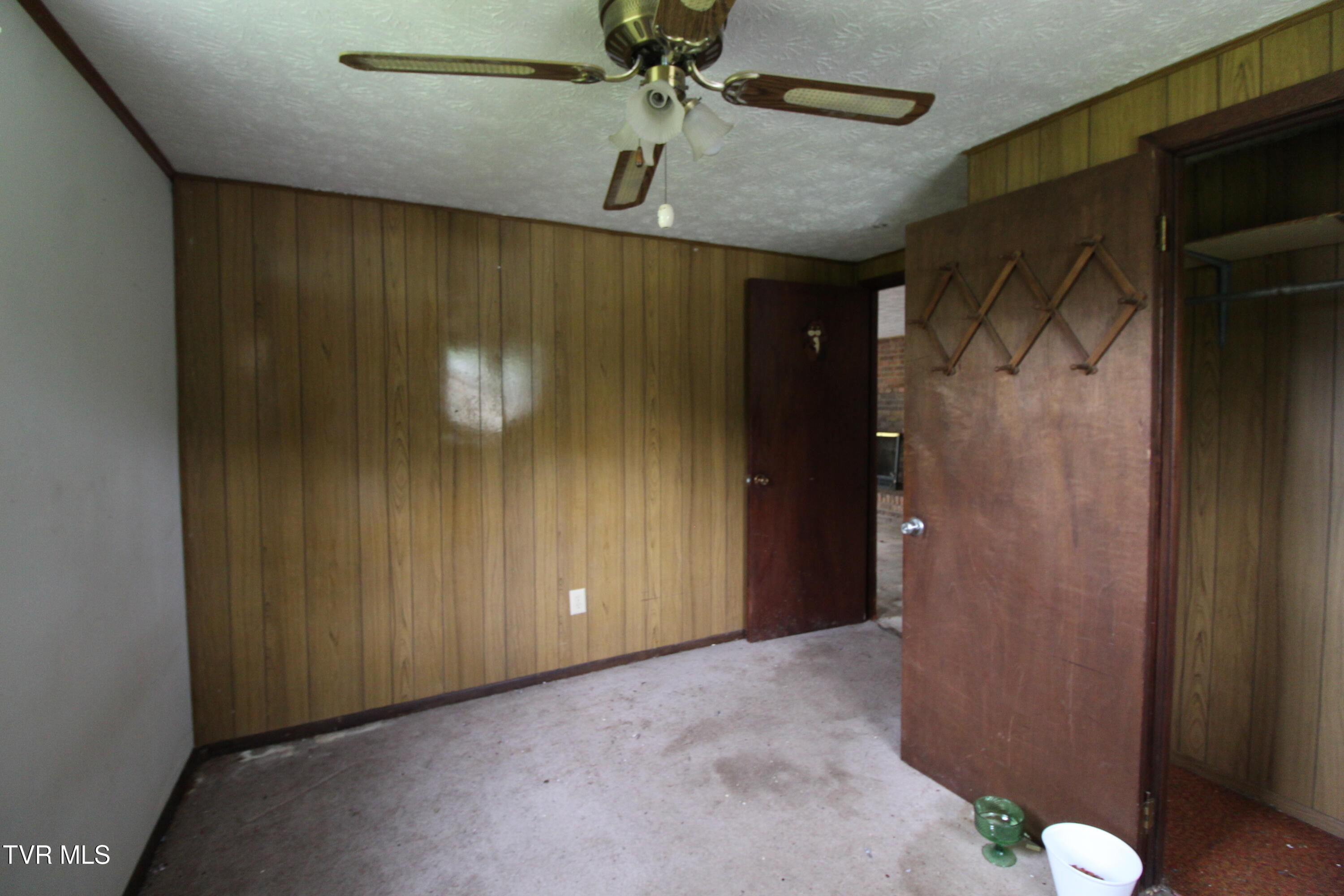 301 Rose Hill Drive, Rose Hill, Virginia image 5