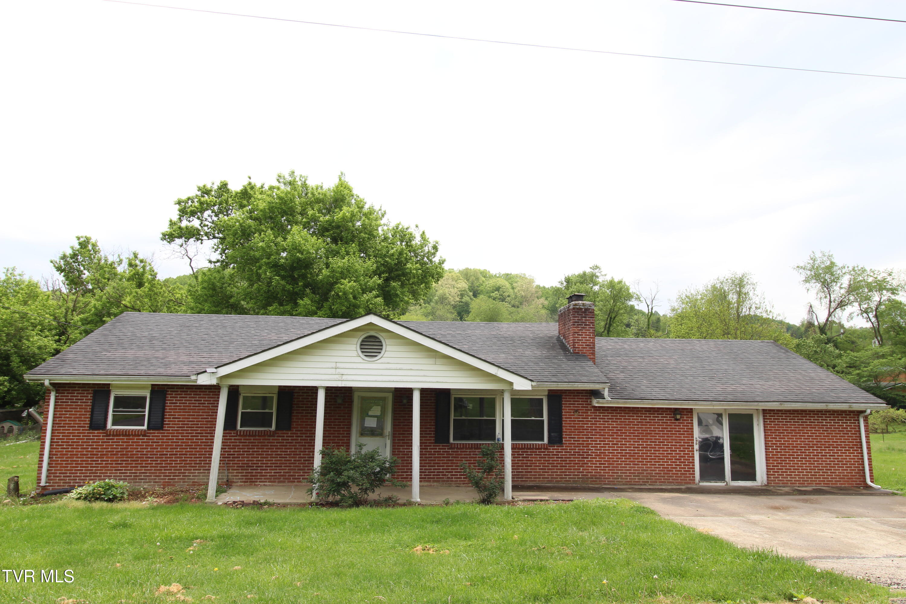 301 Rose Hill Drive, Rose Hill, Virginia image 1