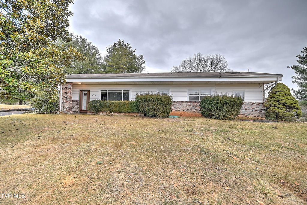 Photo of 210 Farmstead Lane, Bristol, VA 24201 (MLS # 9991472)