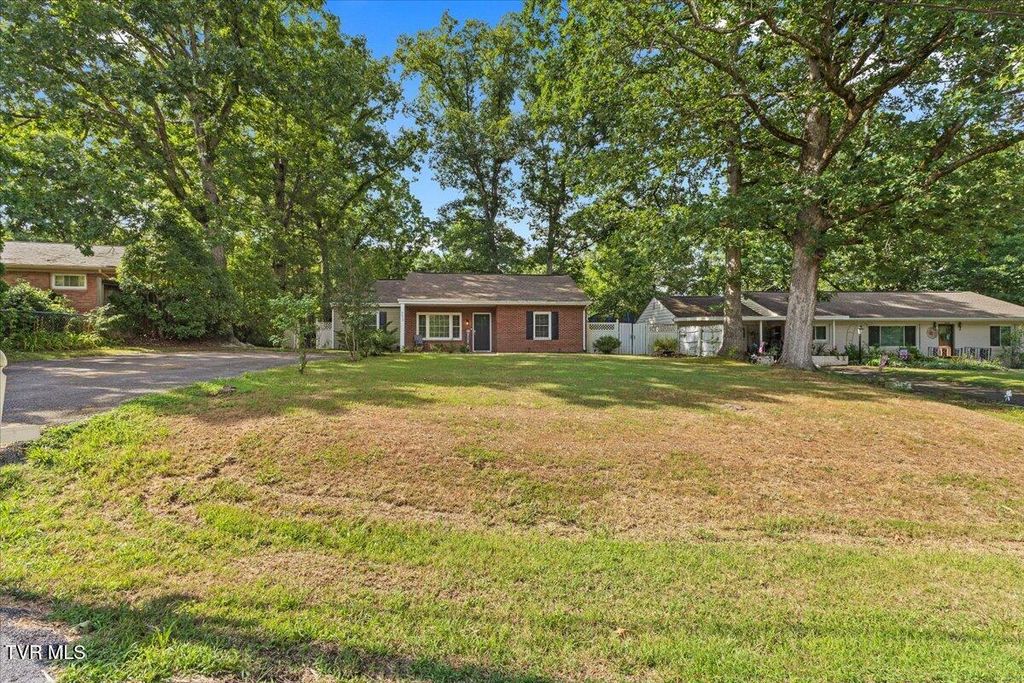 Photo of 4032 Ridge Road, Kingsport, TN 37660 (MLS # 9983357)