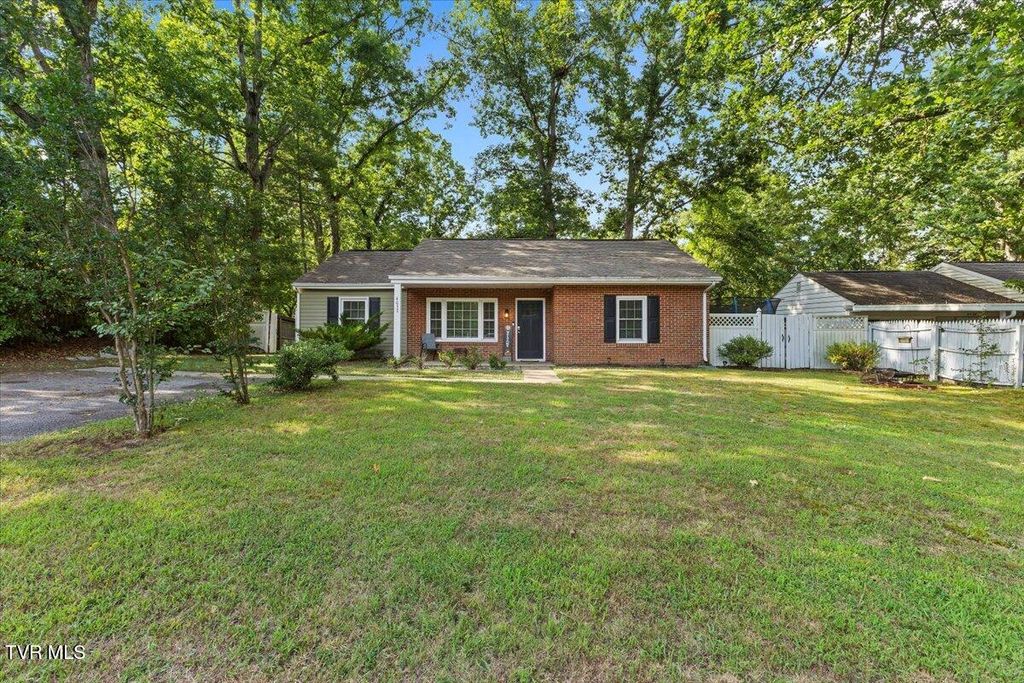 Photo of 4032 Ridge Road, Kingsport, TN 37660 (MLS # 9983357)