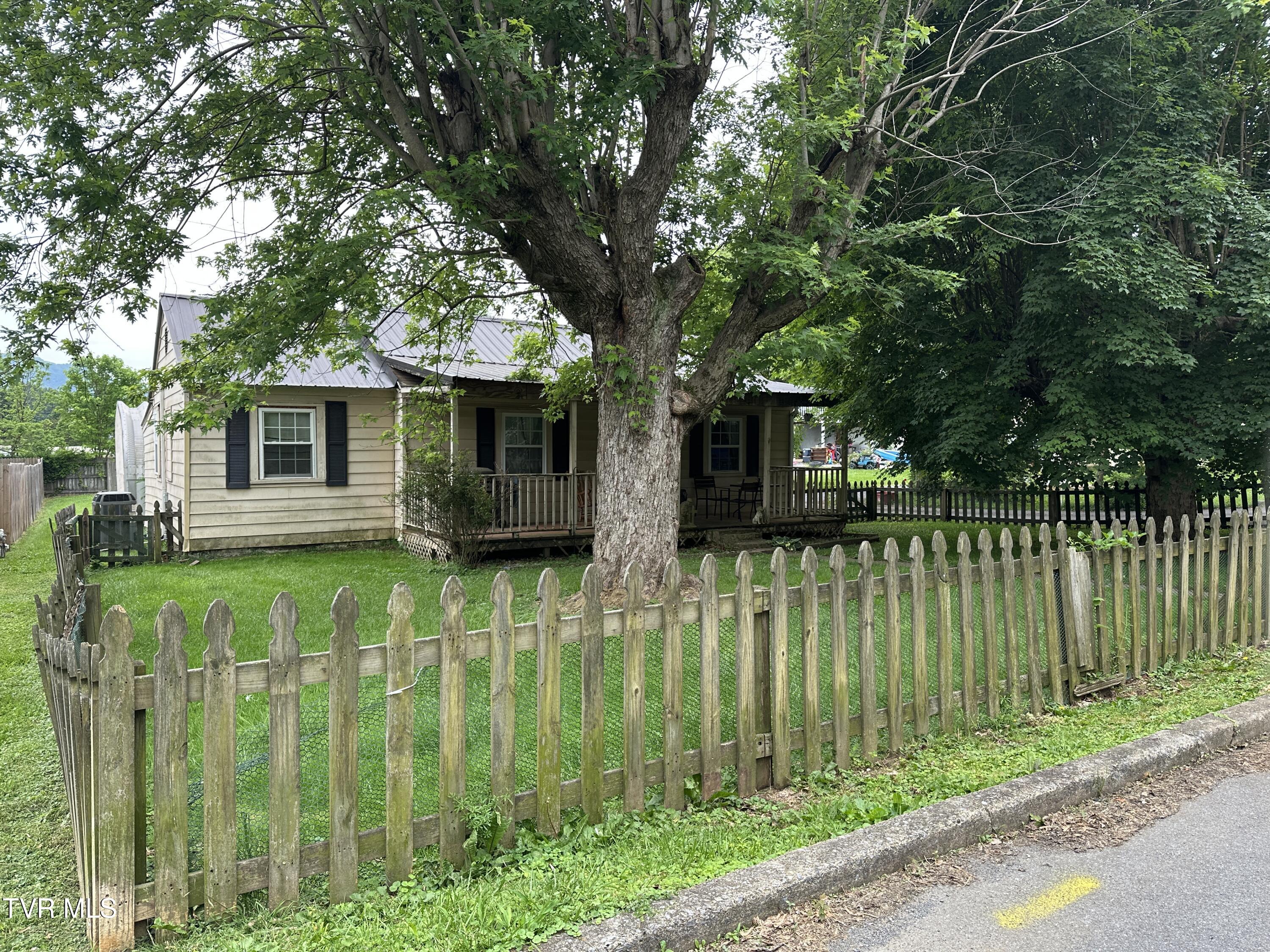 829 Harding Avenue, Johnson City, Tennessee image 1