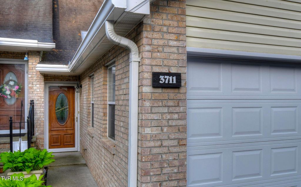 Photo of 3711 Apple Grove Circle, Kingsport, TN 37664 (MLS # 9995487)