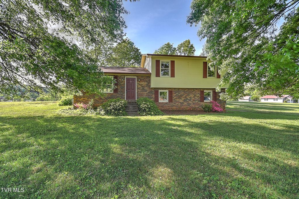 Photo of 126 Nikki Circle, Church Hill, TN 37642 (MLS # 9994580)