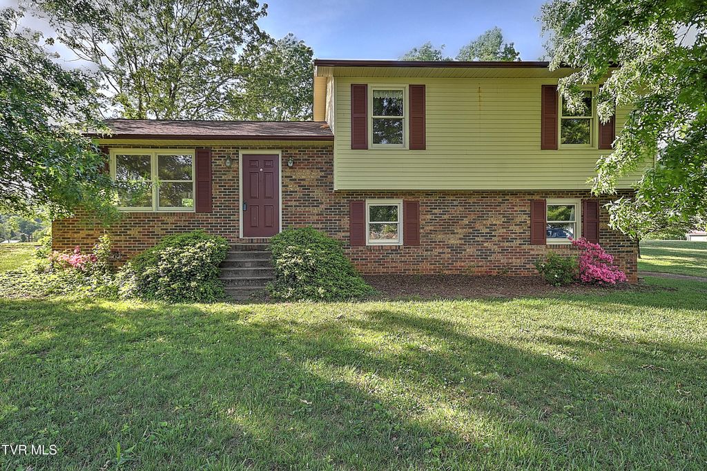 Photo of 126 Nikki Circle, Church Hill, TN 37642 (MLS # 9994580)