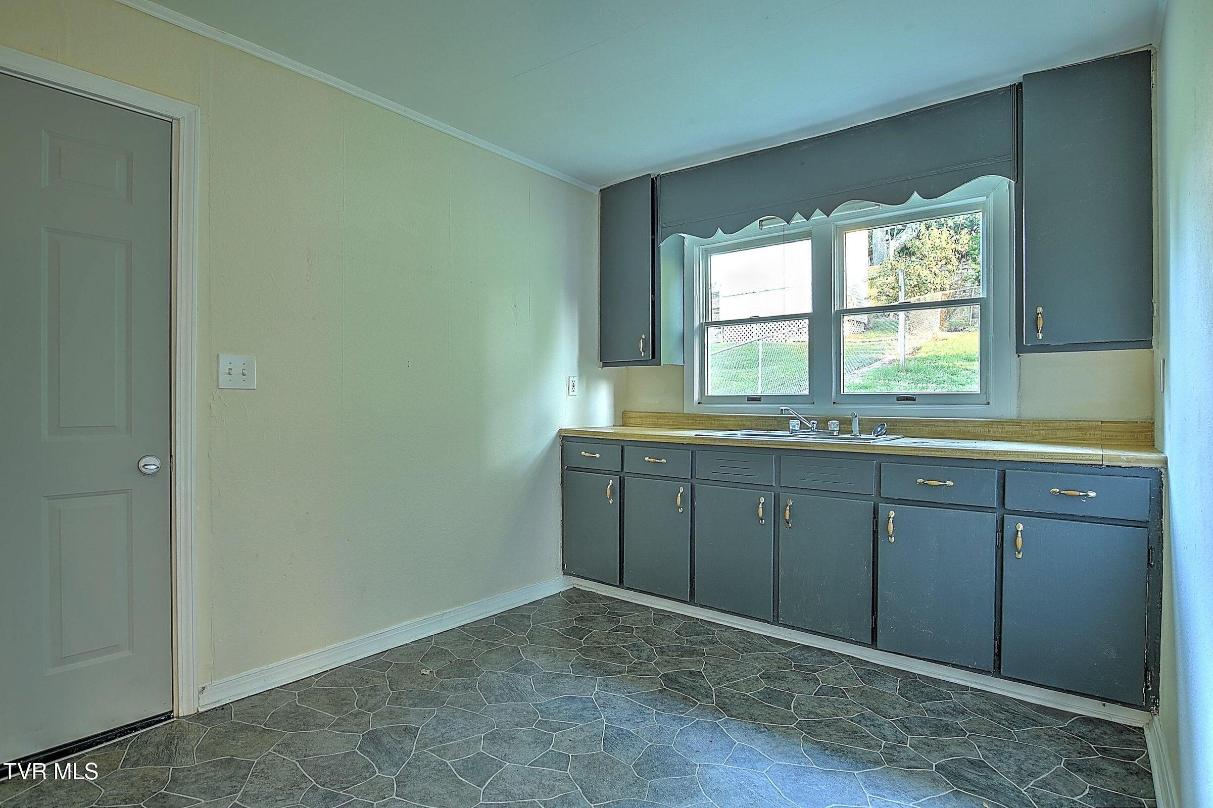 900 Tip Top Avenue, Kingsport, Tennessee image 6