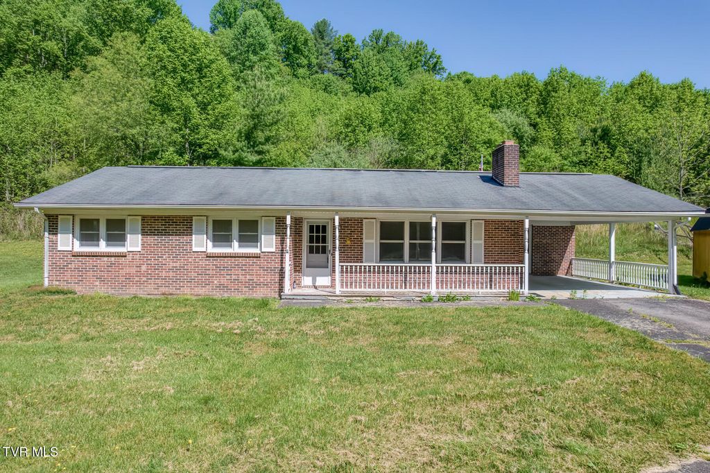 Photo of 355 Robinson Hollow Lane, Mountain City, TN 37683 (MLS # 9995371)