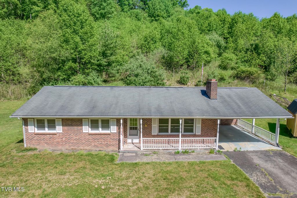 Photo of 355 Robinson Hollow Lane, Mountain City, TN 37683 (MLS # 9995371)