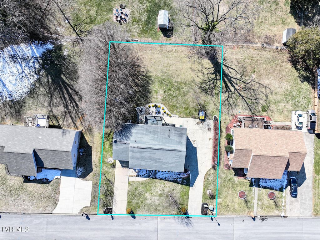 Photo of 116 Maple Crest, Greeneville, TN 37743 (MLS # 9991086)