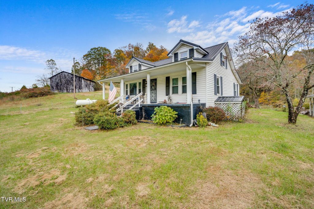 Photo of 1251 Purchase Ridge Rd. Rd, Duffield, VA 24244 (MLS # 9987705)
