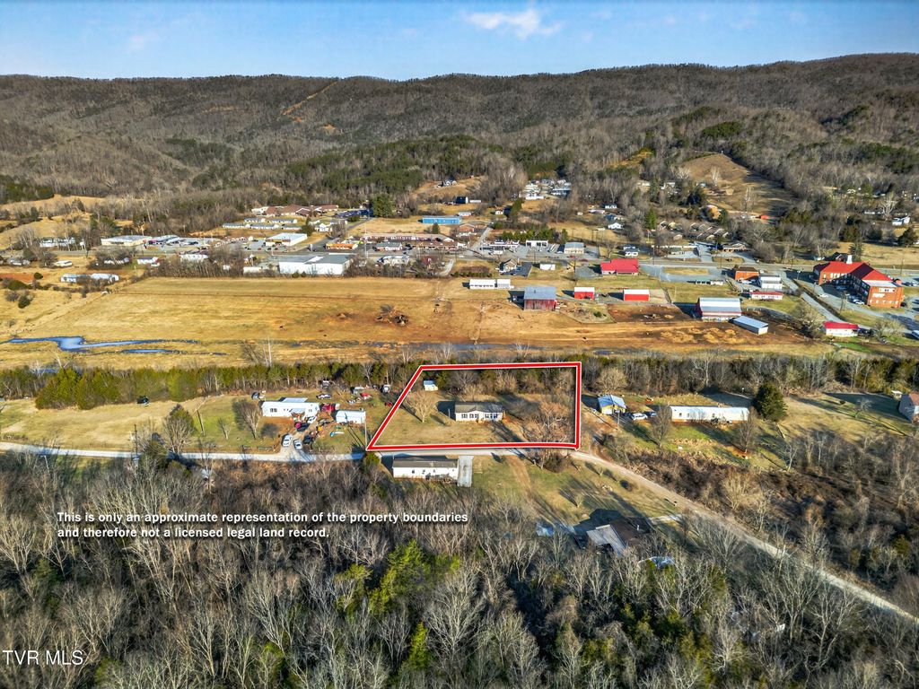 Photo of 238 Overlook Lane, Rutledge, TN 37861 (MLS # 9991070)