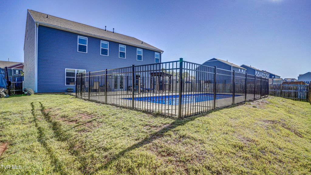 Photo of 6775 Wildlife Circle, Piney Flats, TN 37686 (MLS # 9985761)