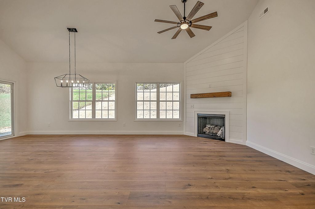 Photo of 1908 Cherokee Road, Johnson City, TN 37604 (MLS # 9987101)