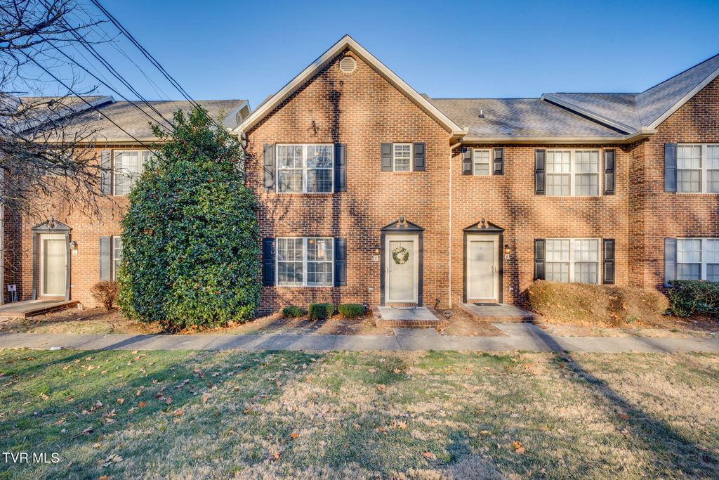 Photo of 1809 Lakeview Drive #7, Johnson City, TN 37601 (MLS # 9990073)