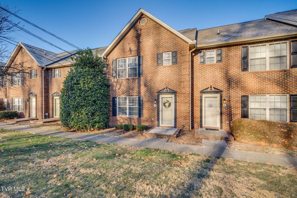 Photo of 1809 Lakeview Drive #7, Johnson City, TN 37601 (MLS # 9990073)