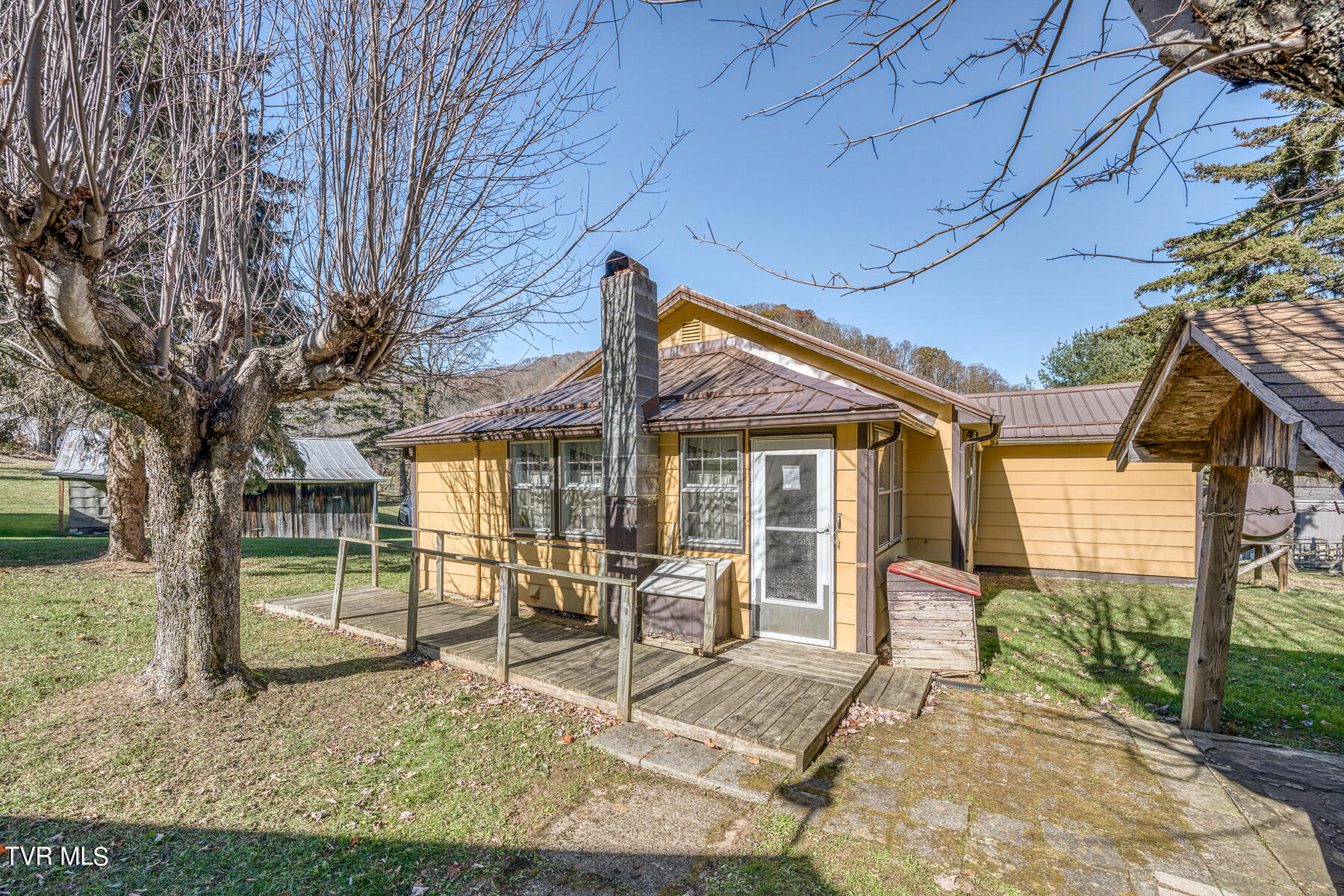 427 Cove Creek Road, Roan Mountain, Tennessee image 3