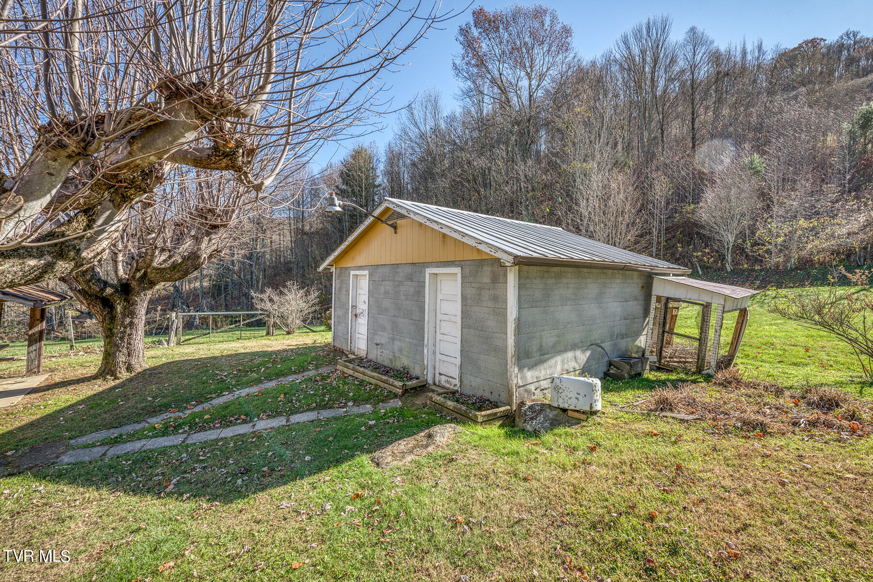427 Cove Creek Road, Roan Mountain, Tennessee image 18