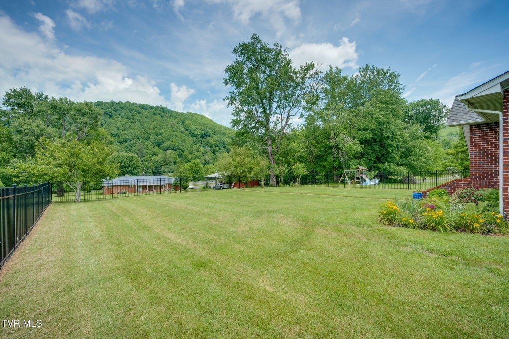 Photo of 180 Grant Lane, Erwin, TN 37650 (MLS # 9996156)