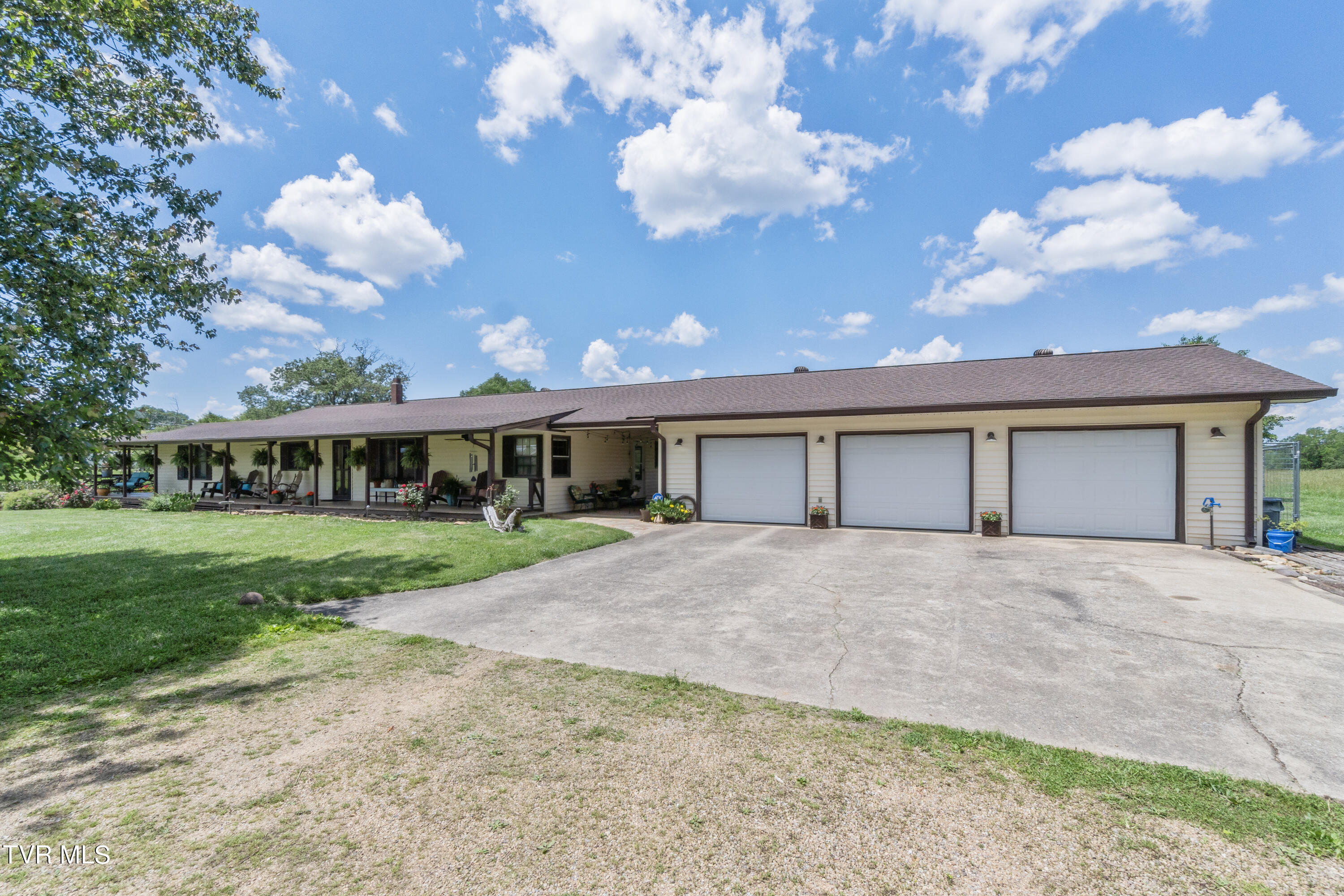 200 Crum Lane, Chuckey, Tennessee image 3