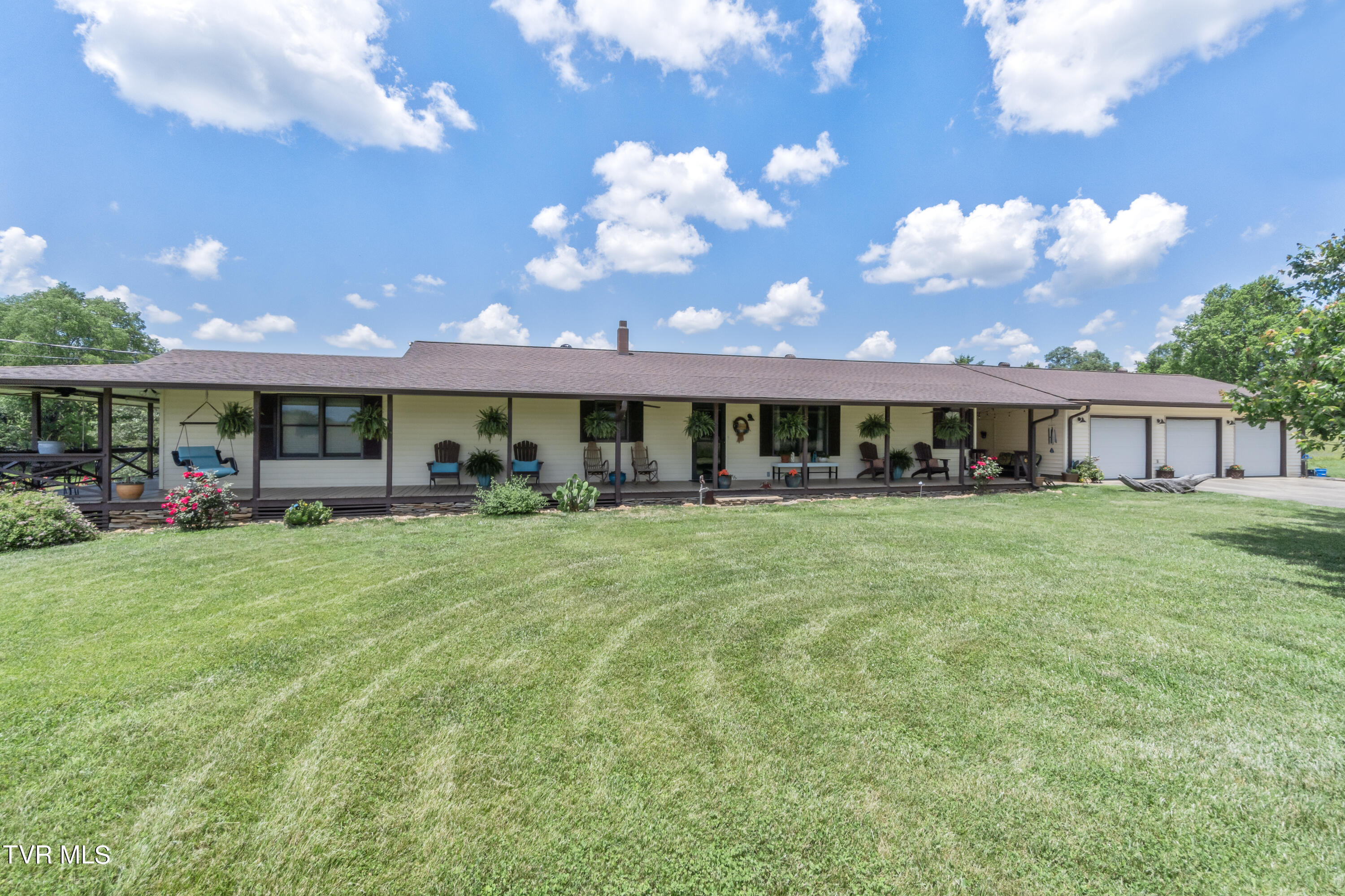 200 Crum Lane, Chuckey, Tennessee image 2