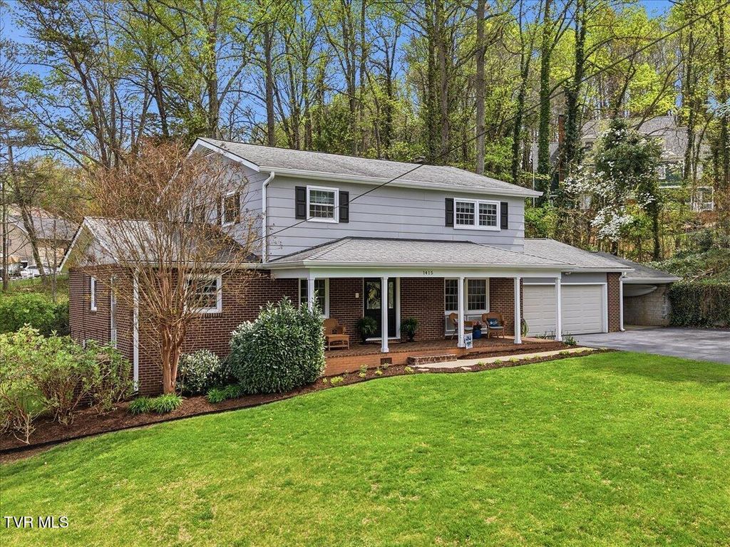 Photo of 1415 Woodmont Drive, Greeneville, TN 37743 (MLS # 9993638)