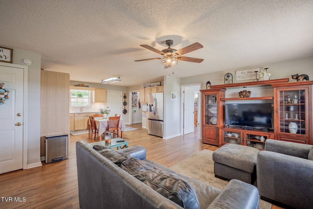 Photo of 1617 Highway 81, Jonesborough, TN 37659 (MLS # 9995658)