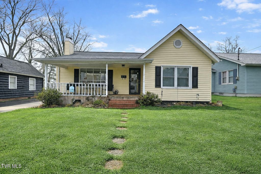 Photo of 1617 Woodside Drive, Kingsport, TN 37664 (MLS # 9992486)