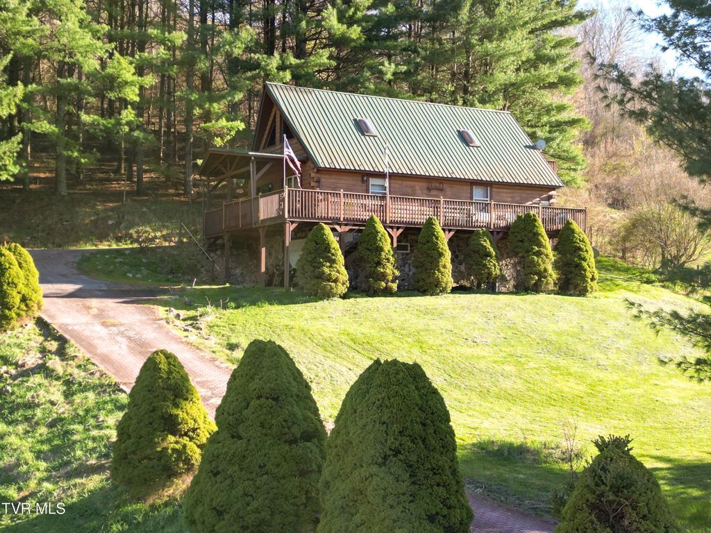 Photo of 401 Plymouth Hollow Road, North Tazewell, VA 24630 (MLS # 9993641)