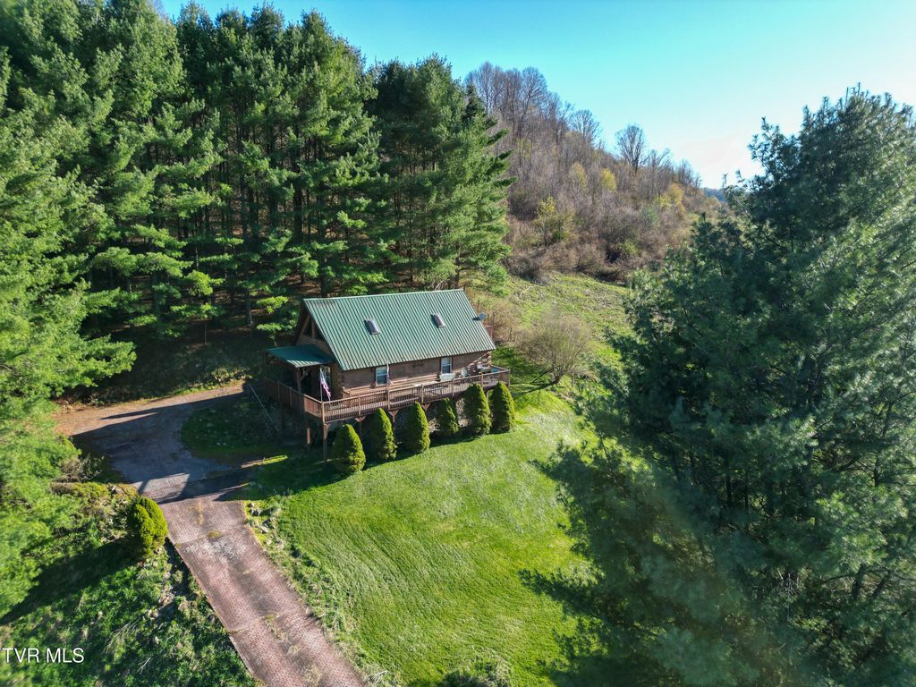 Photo of 401 Plymouth Hollow Road, North Tazewell, VA 24630 (MLS # 9993641)