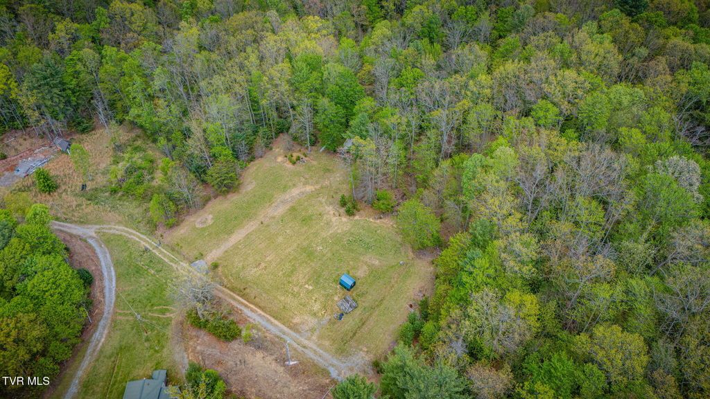 Photo of 163 Fire Station Road, Elizabethton, TN 37643 (MLS # 9994245)